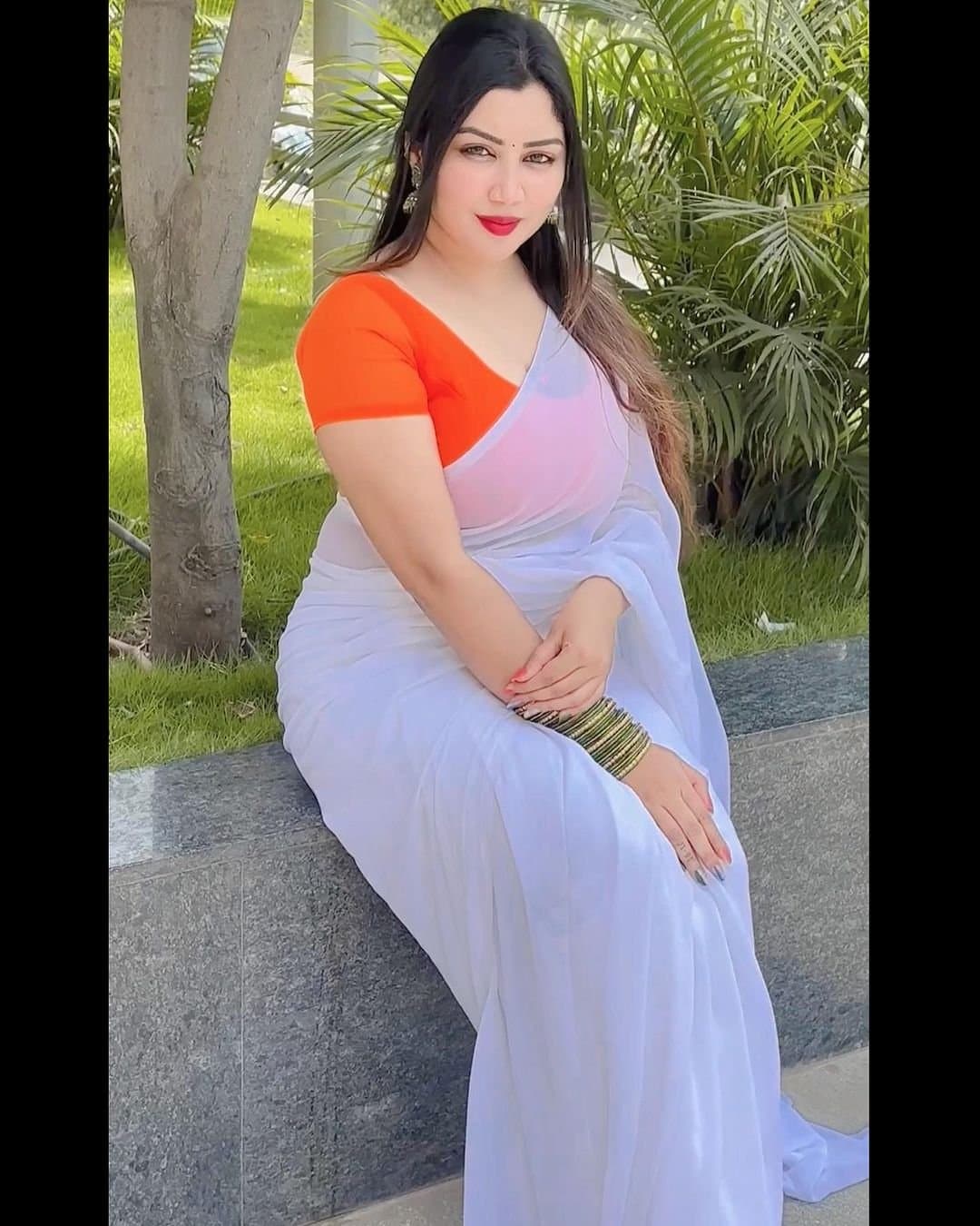 Beautiful Indian busty girl Anjali Joel