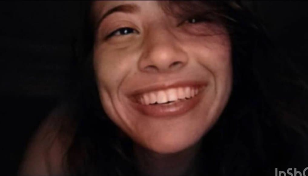 feeding my gf to huge dicks