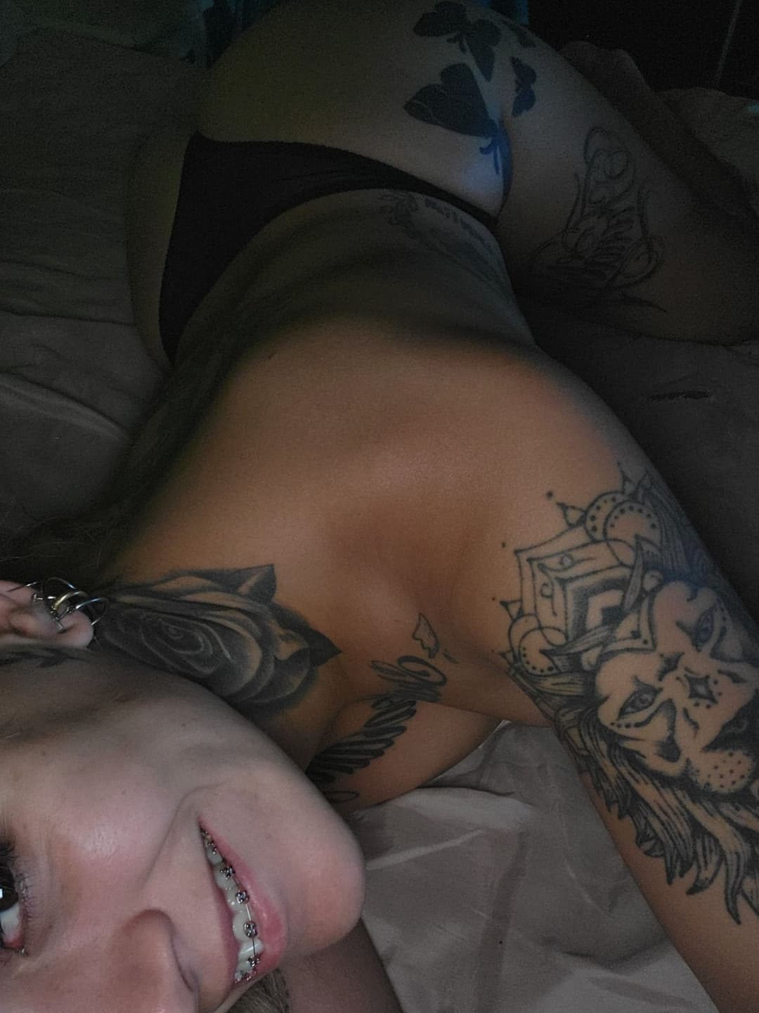 Click to view full size Valen Cortez nicoleña