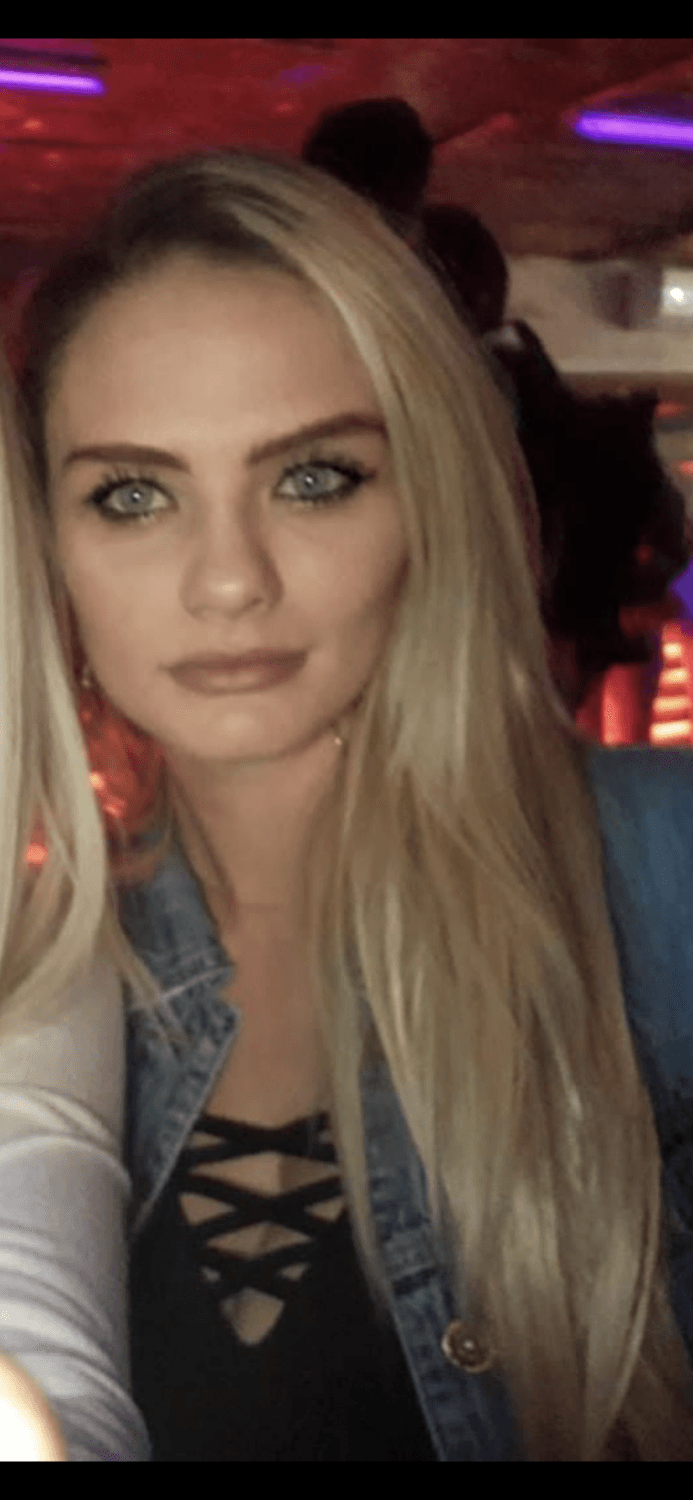 Bridget Sexy chatpic slut repost to your page Before she goes private get her on the hot page