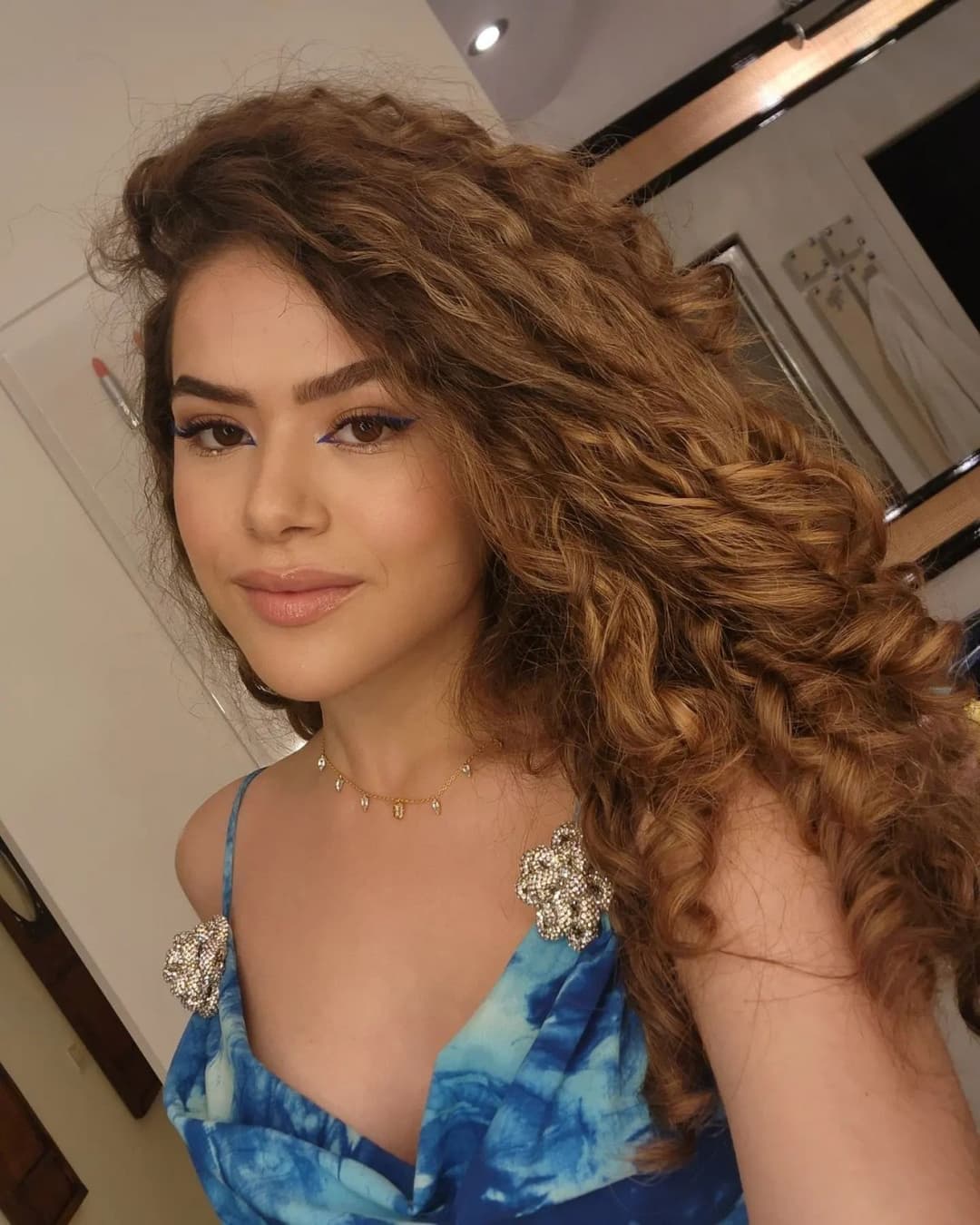 Click to view full size Maisa - FAMOSAS