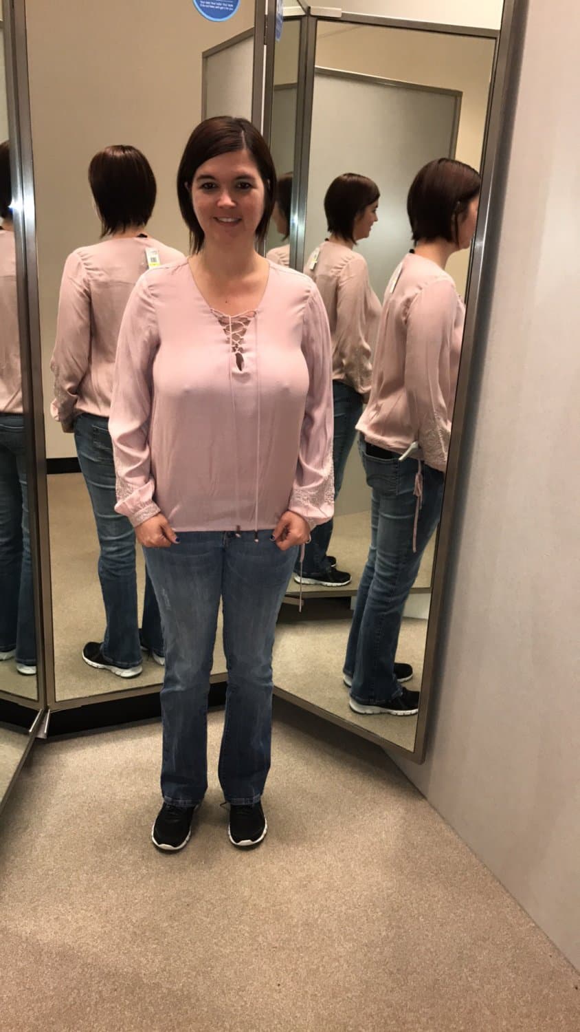 Exhibitionist Jennifer loves PUBLIC EXPOSURE!