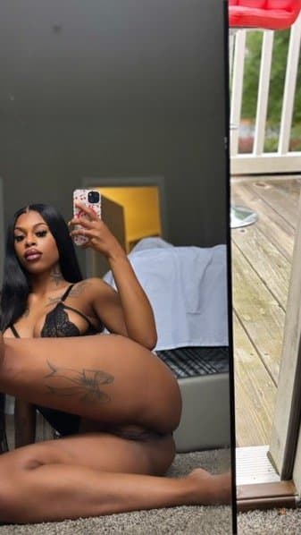 My mom big ebony titties and ass leaked sucking dick