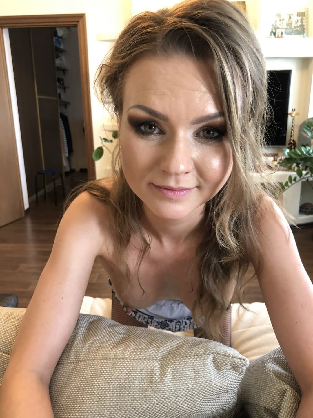 Super Cute Leaked Wife SHOWE ALL ?