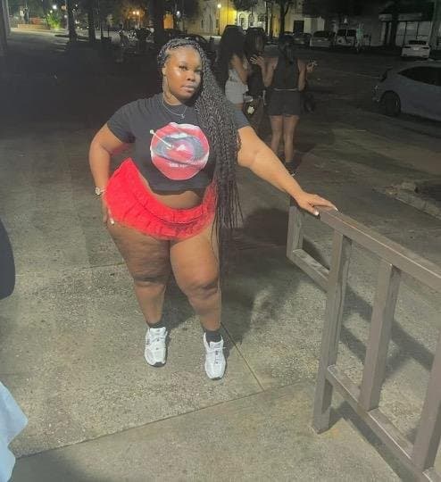 Chocolate ebony bbw sister thick big booty MOANS SEXY ASF while she plays with it