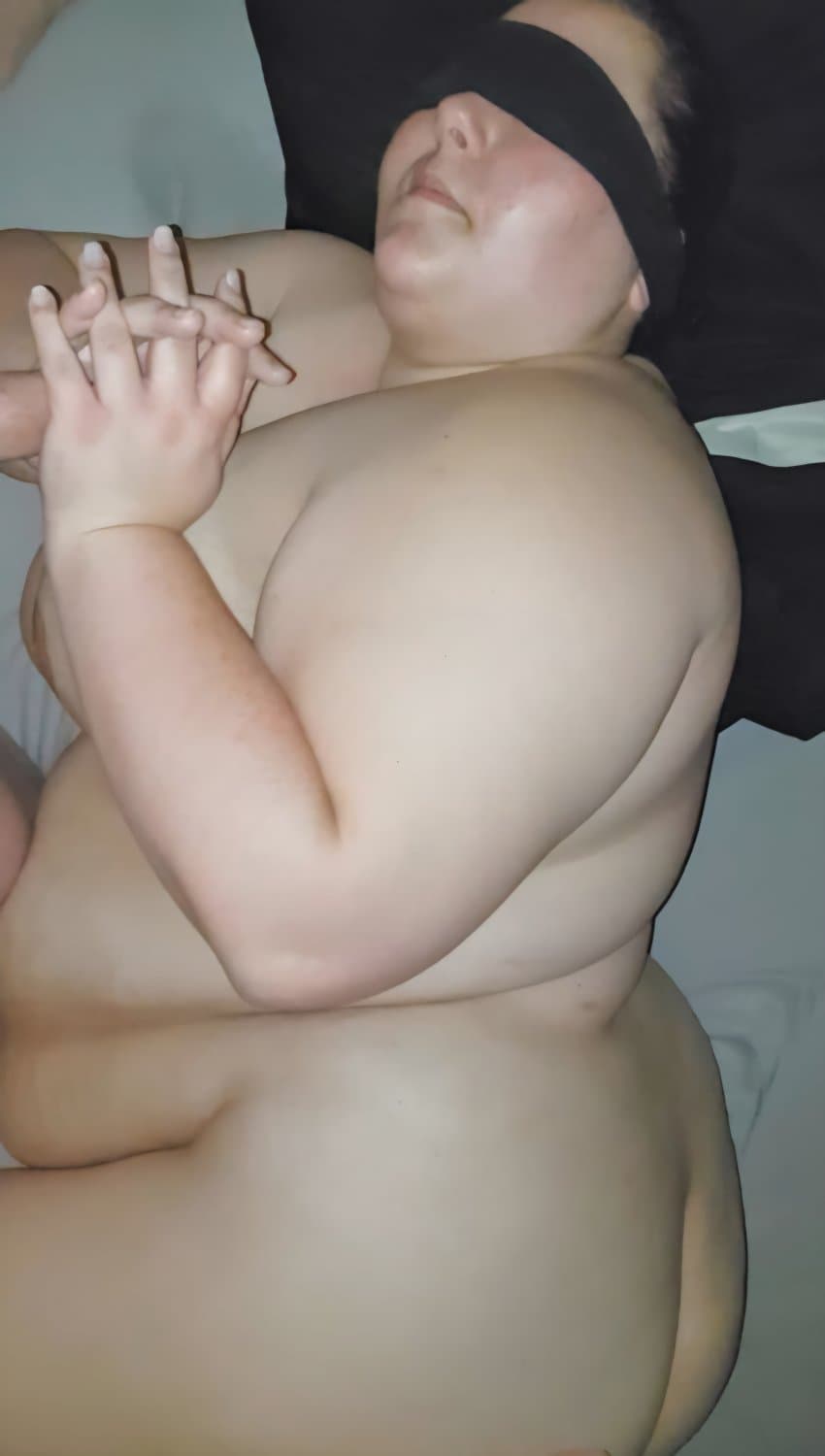 Fat Cum Slut Giving A Handjob