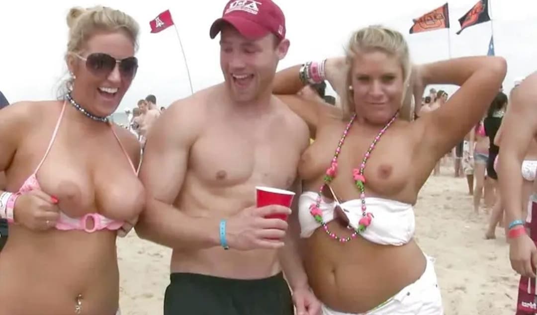 Of course this former DG whore is now a realt0r & born again Christian!!