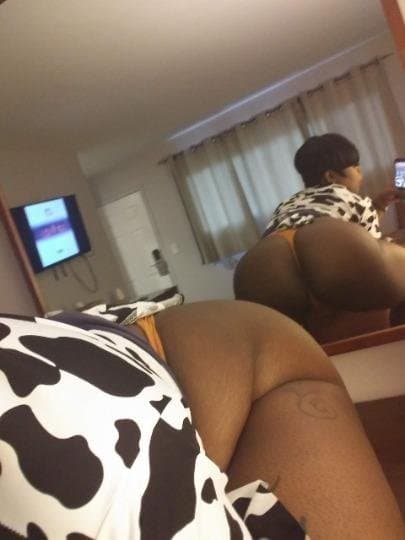 Raw.Natural.Authentic. MATURE EBONY BIG ASS MOM