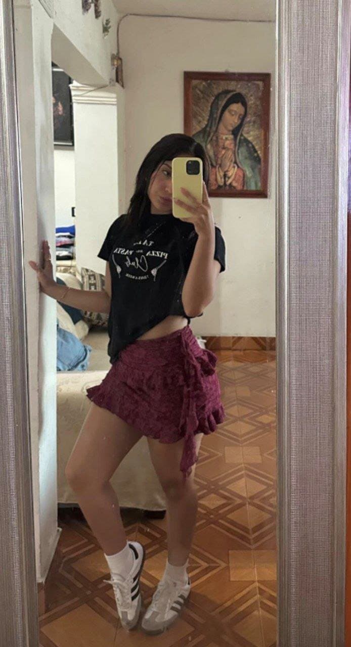 Se llama Fernanda, el novio dice que le gusta mucho el anal y el semen en el culo