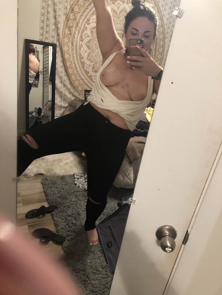 Mother and Daugher Websluts Liza and Allie Leak