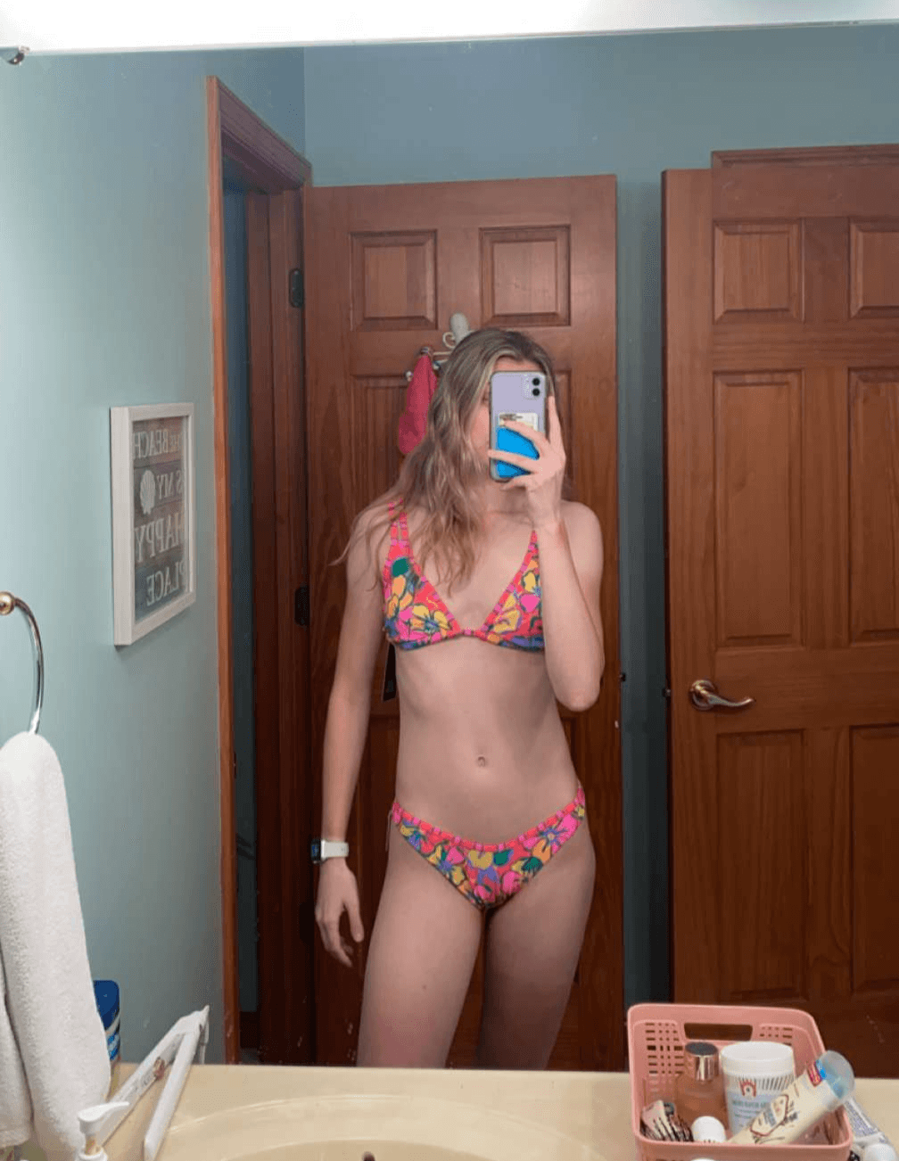 Olivia - tiny thin fitness 18 year old fitness slut
