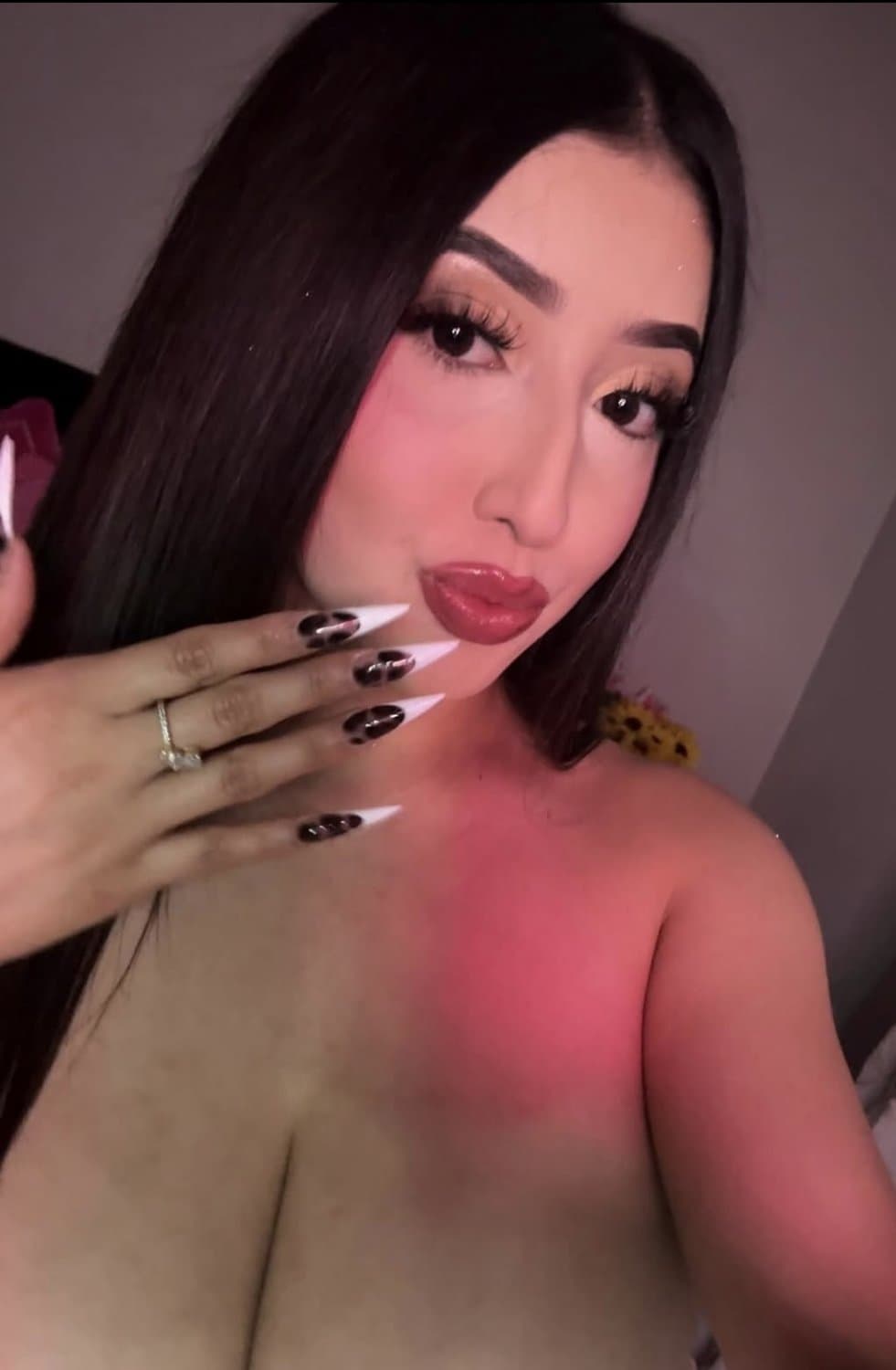 Ashely arambulaaa big nut busters?