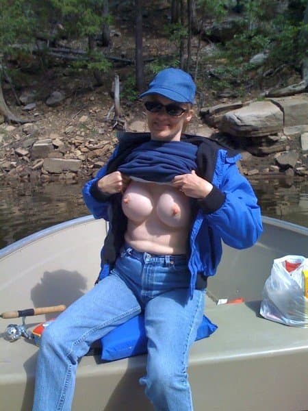 Click to view full size Julie from Arizona - Gorgeous Amateur Milf