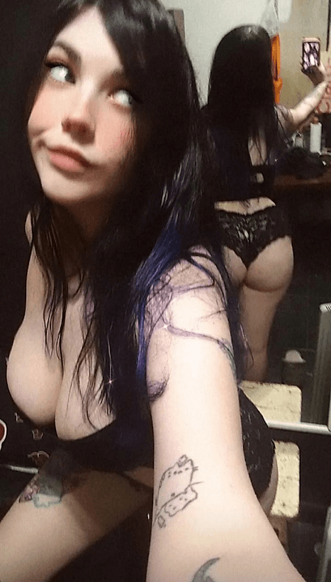 AYUDA! HELP! ALGUIEN TIENE MATERIAL SIN CENSURA DE ELLA?