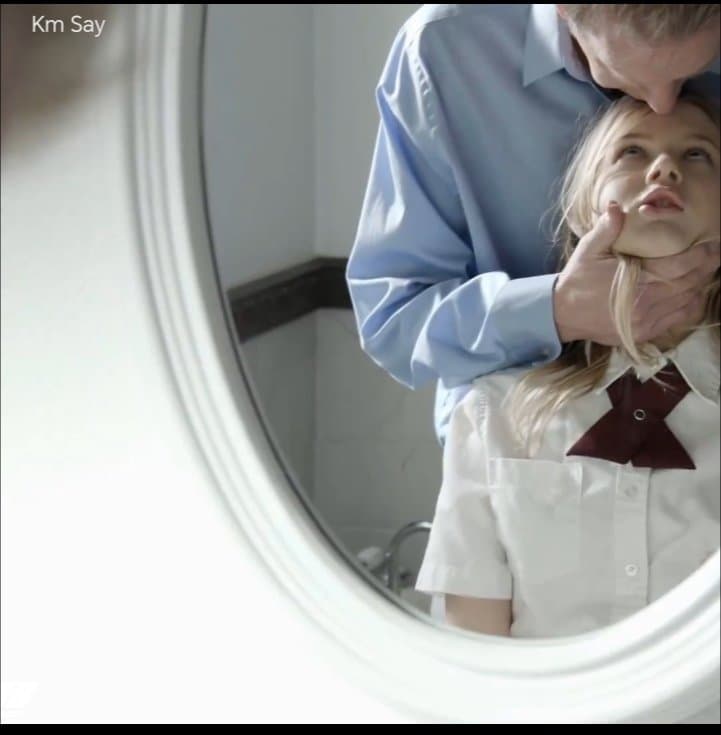 Coco Lovelock- castiga a su hijastra al llegar del cole se culera duro y combertil4 en su mujer put4