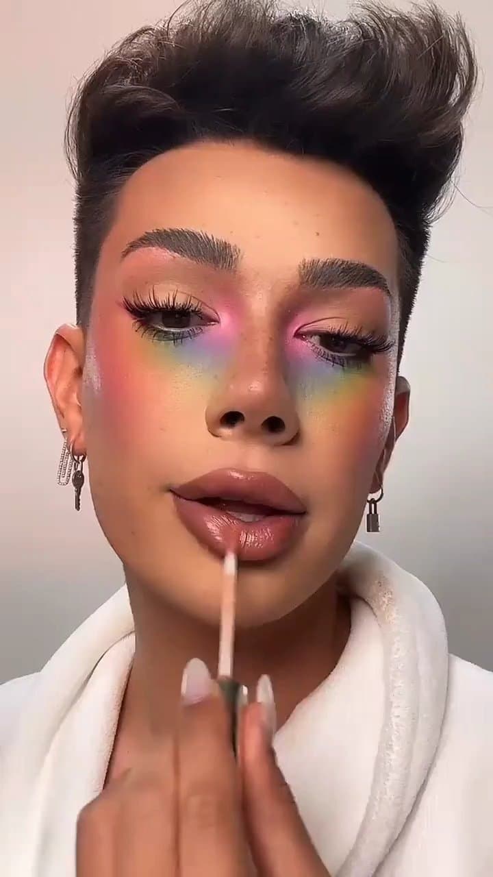 JAMES CHARLES ?? BEAUTIFUL GAYBOY ??????