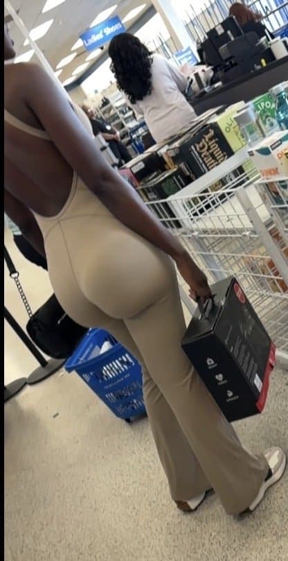 Dark chocolate booty. Not oc