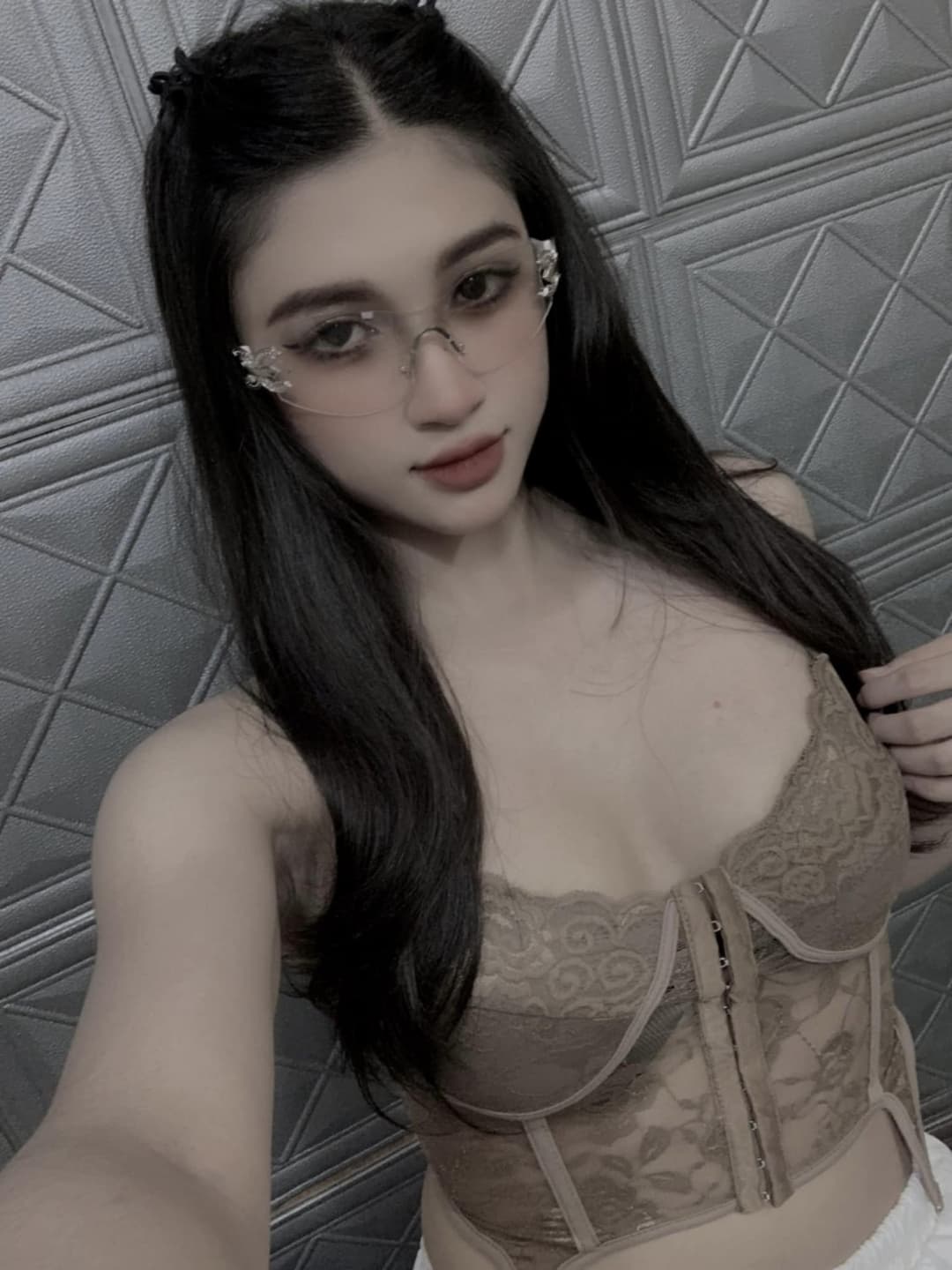 Pretty Asian VietNam Girl Voyeur HiddenCam Toilet Shitting.