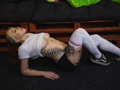 Lesbian getting dominated