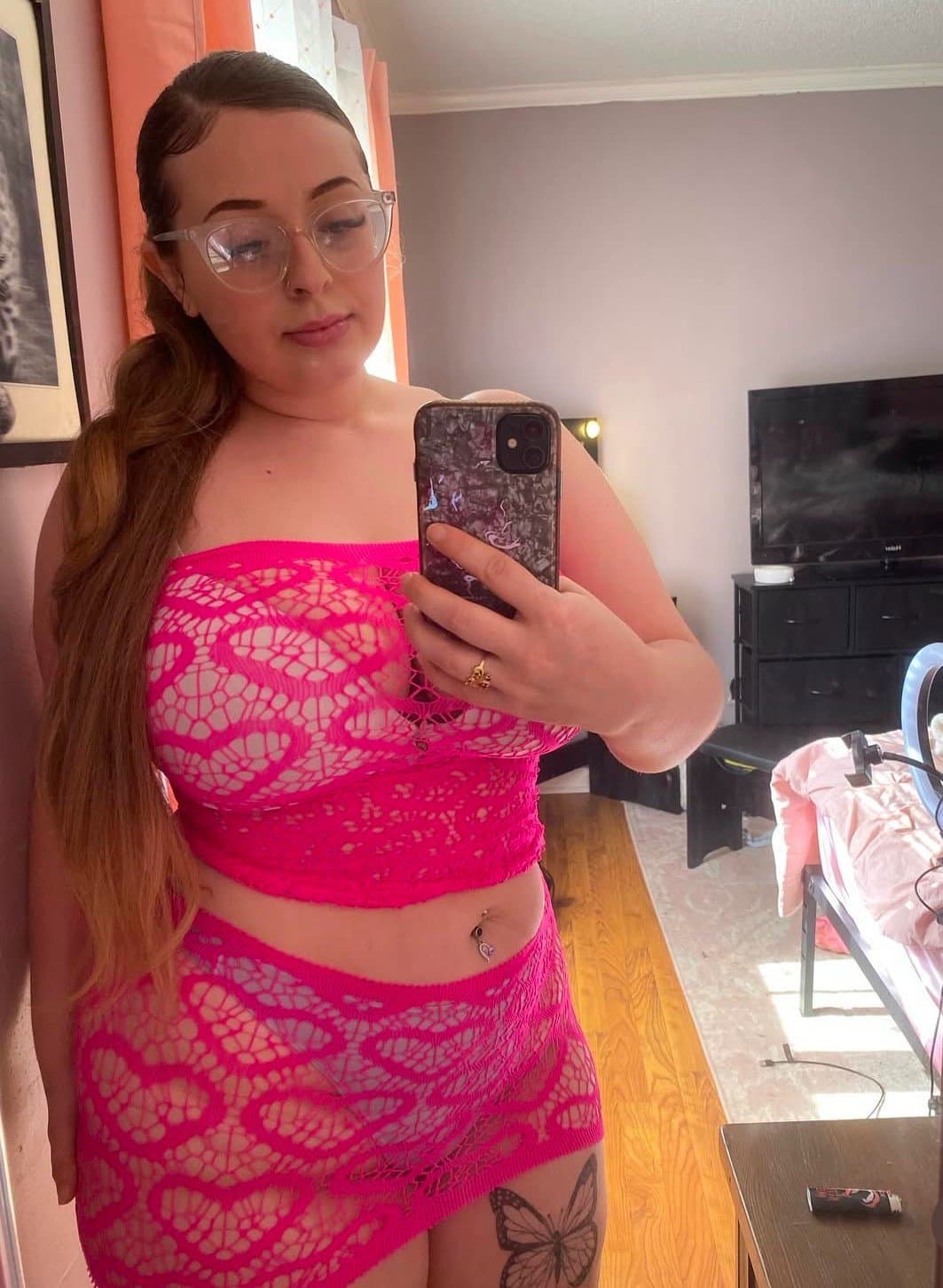 Gotta love a thick ass white girl