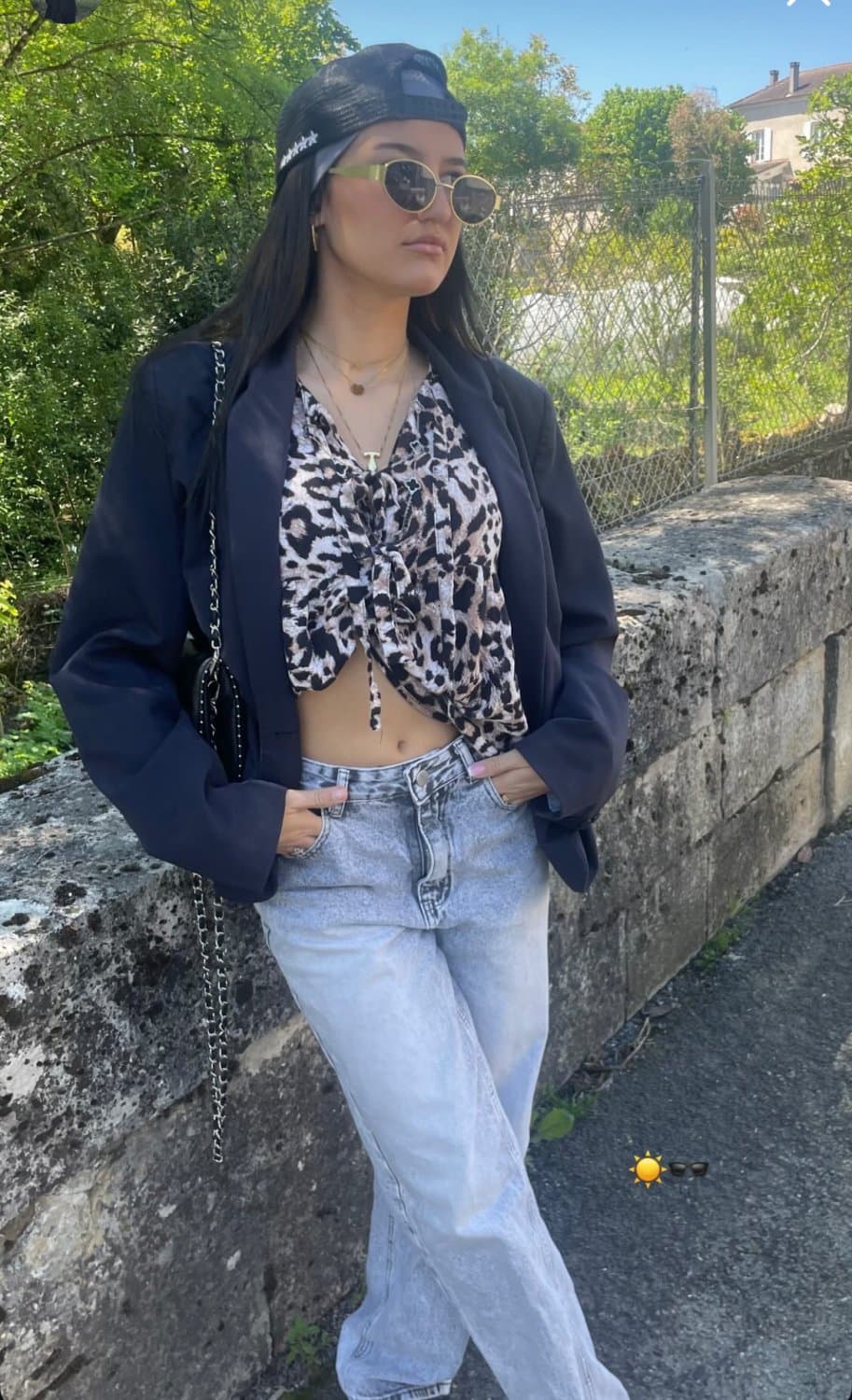 Francaise maigre au petit cul sexy