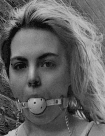 Bdsm Amature Stars (001): Sophie are walking beside a wall