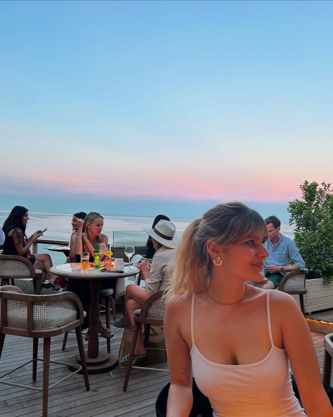 Chloé, grosse chienne française exposée