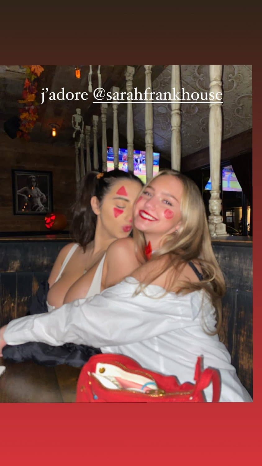 Click to view full size College Crush Lisa Sandson (@lisa.sandson). Comment your favorite pics.