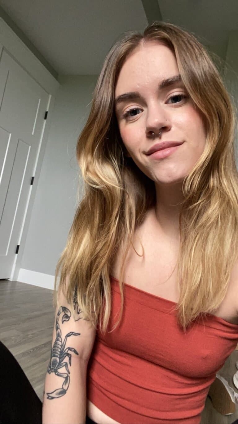 BigAss Blonde Tiktoker slut