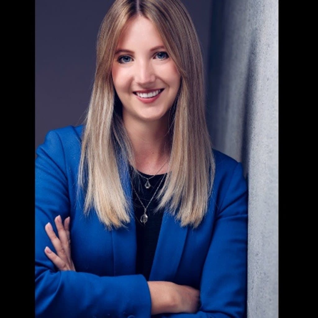 hiddencam Lidl scandal cute girl job interview  in the car blowjob for boss and she got her job