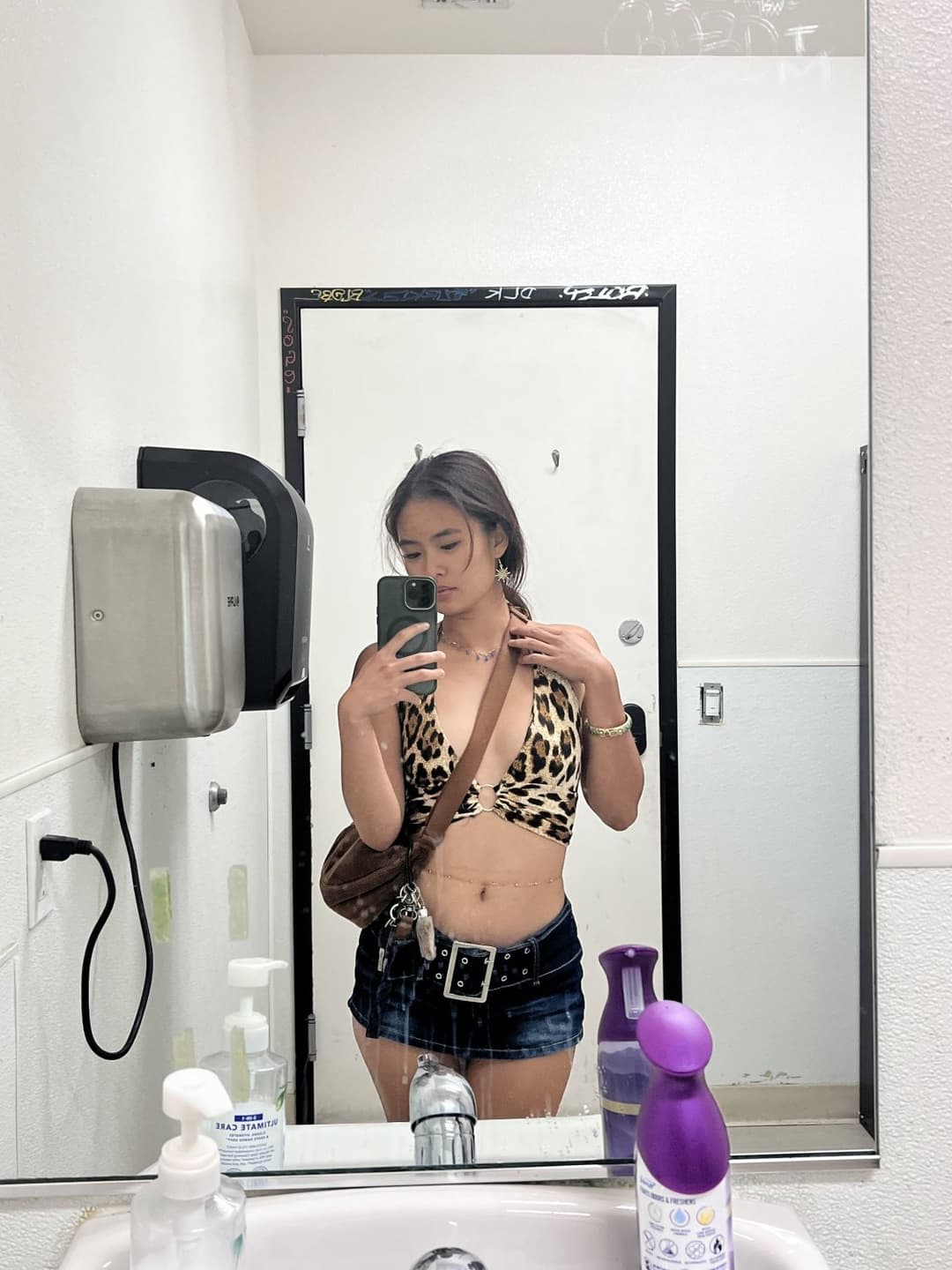 Fuck me in front of this mirror