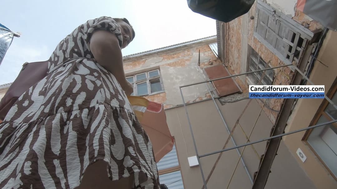 Click to view full size Love her gorgeous legs and those sweet tasty cheeks!