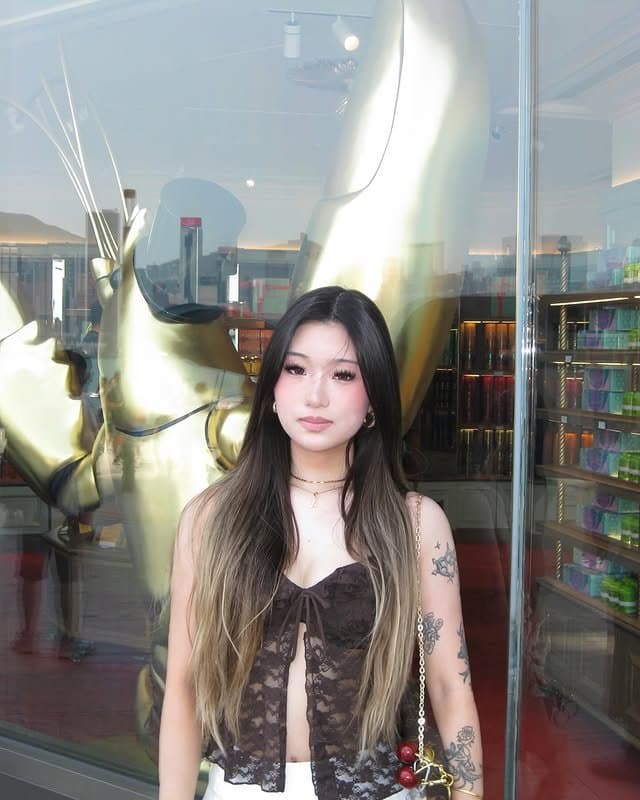 Sexy petite ABG teen Leilani