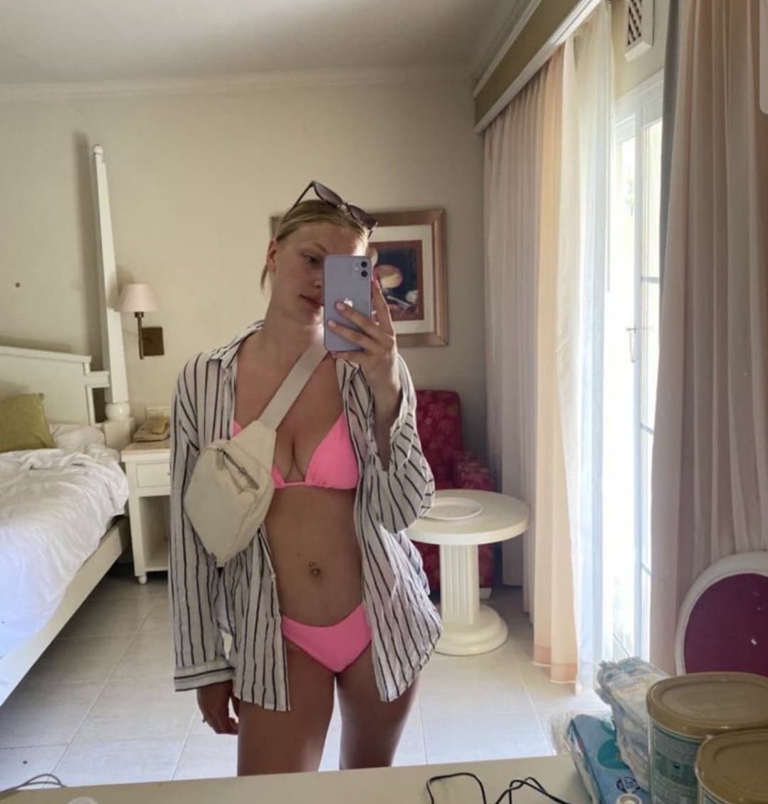 Brooklyn 27yo from Alberta Canada wants to be famous!!!