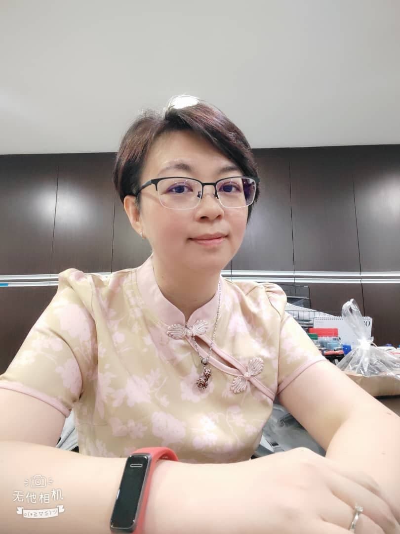 Malaysia lonely housewife stand-up show pussy for everyone