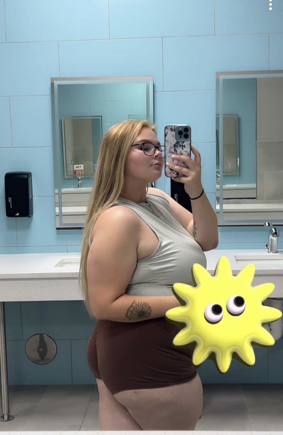 Lesbian Makeout In Bathroom