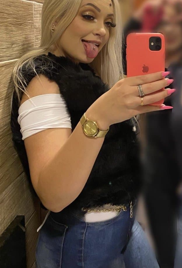 Branquinha gostosa do instagram (comentem)