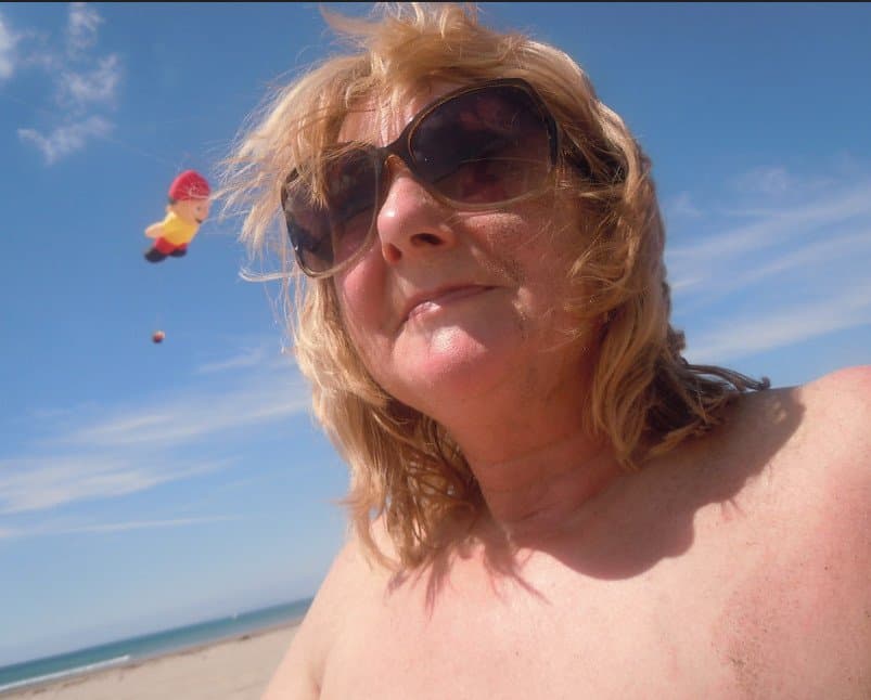 jjily at the seaside