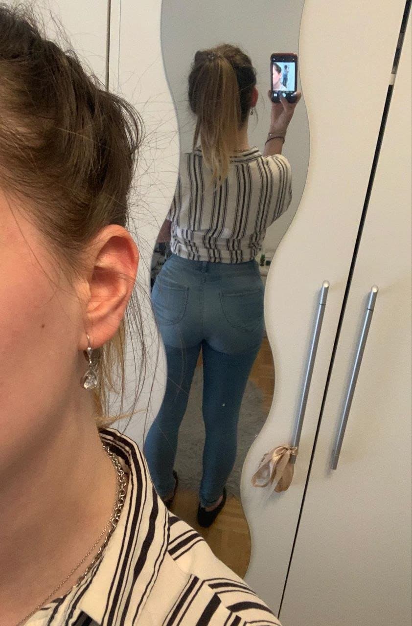 Hot Russian girl send me hot pics while getting married