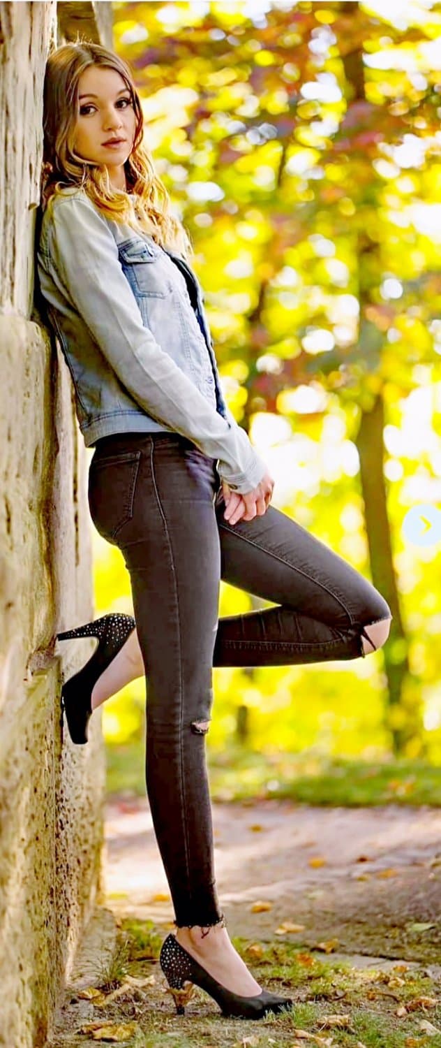 Swiss cunt Livia mother and sister gang fuck toys