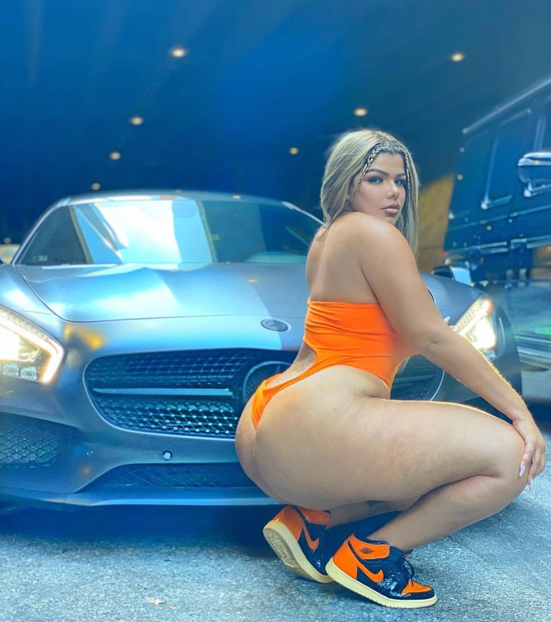 Michele Mendez Gordinha Loira Muito Gostosa