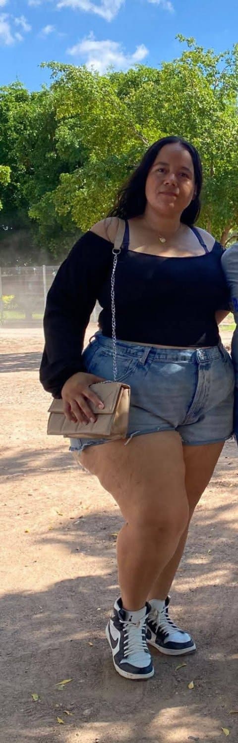 PEAR SHAPE THICK CURVY LATINA SSBBW BIG BOOTY ASS