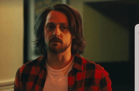 Click to view full size smoking horror hottie from horror movie A