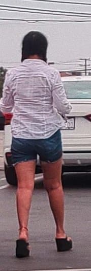 Latina MILF Dangling Platform Wedge Flip Flops Feet Spy Creepshots