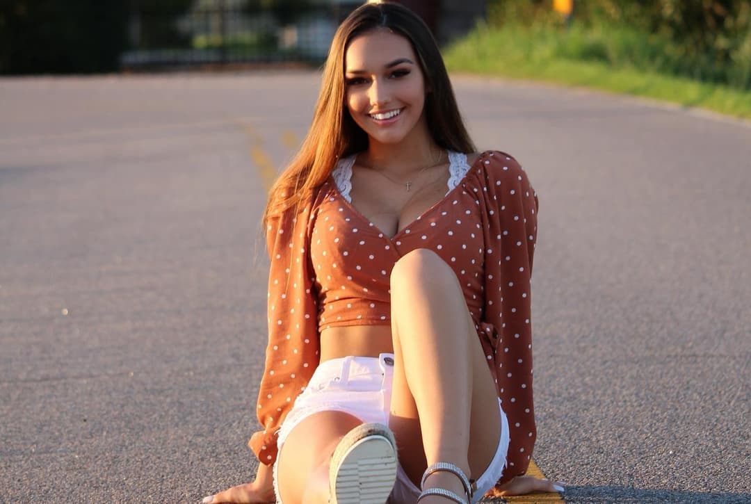 Tiktok slut Regan Marie (21)