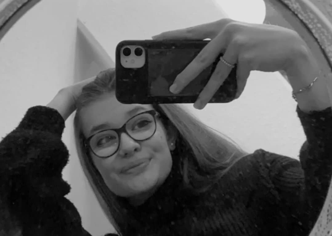 Tight 18 year old german teen whore Hannah J. | Geile 18 jährige deutsche Hure Hannah J.