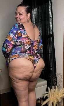 Click to view full size Sexy lady in thong bodysuits compilations