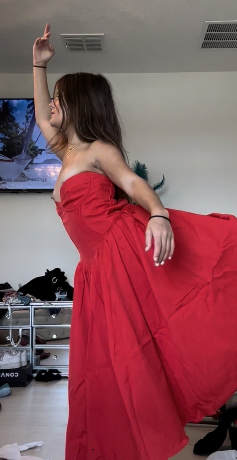 Famous TikTok teen nip slip