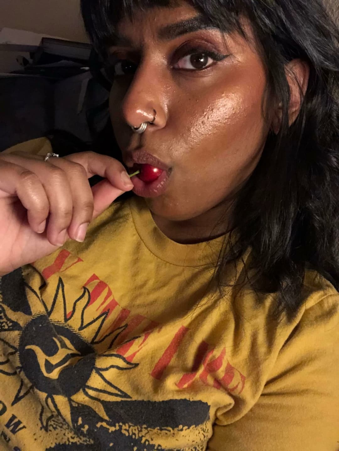 broun girl shoe her sexy curvy body sexy mall