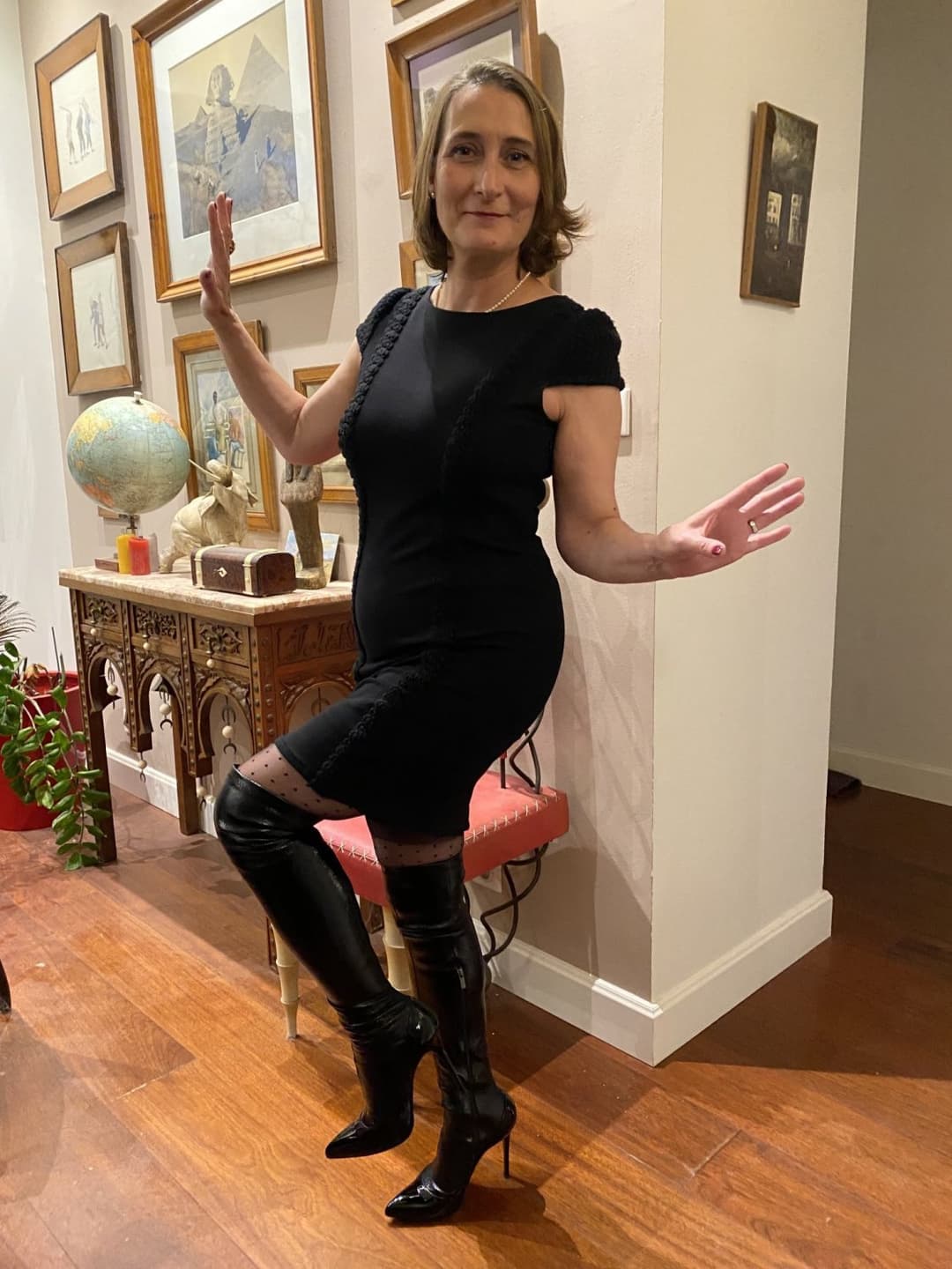 webslut MILF boots and stocking